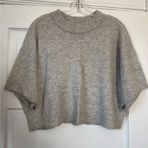 Anthropologie Sweaters - Anthropologie Heather Gray Short-Sleeve Crewneck Sweater